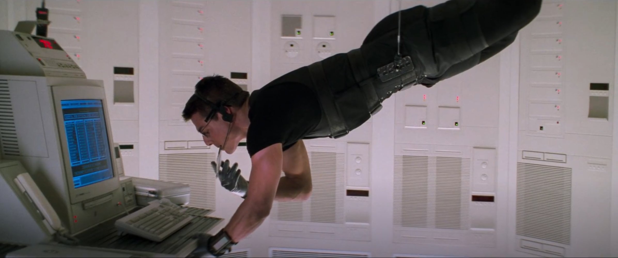 Breaking Into a Computer - Mission Impossible (1996)